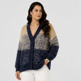 Cárdigan afelpado para mujer con botones frontales y diseño degradado en tonos beige, gris y azul marino.