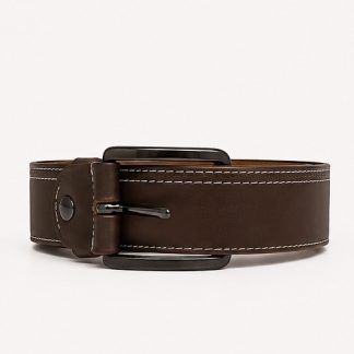 Cinturón Ejecutivo Café de cuero para hombre con hebilla metálica color grafito.